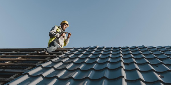 Materiale pentru acoperiș - criterii esențiale de alegere pentru rezistență pe termen lung